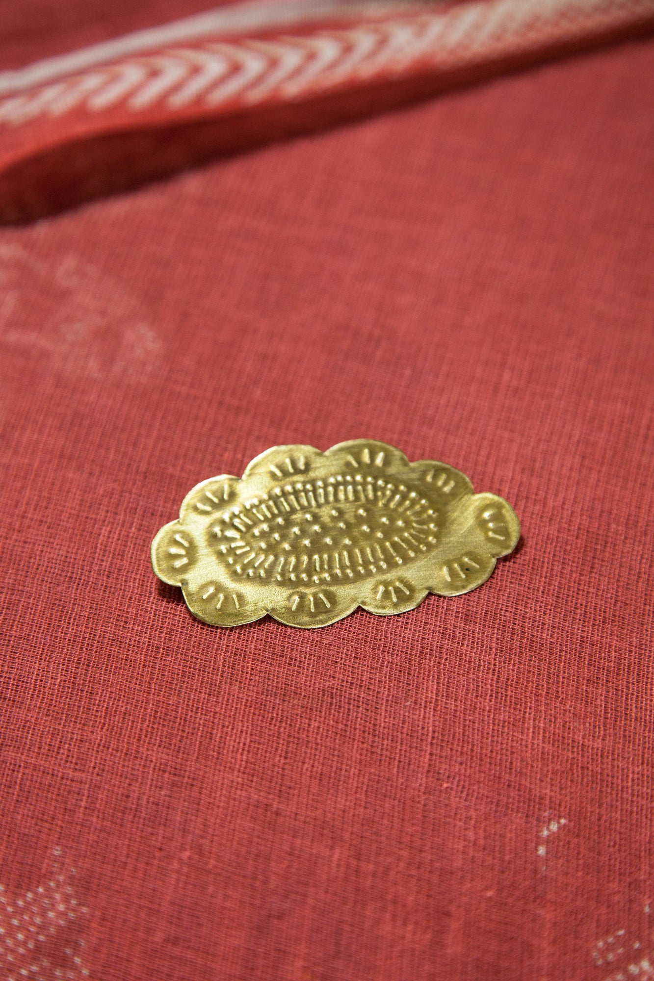 Tribal cloud & oblong brooch set